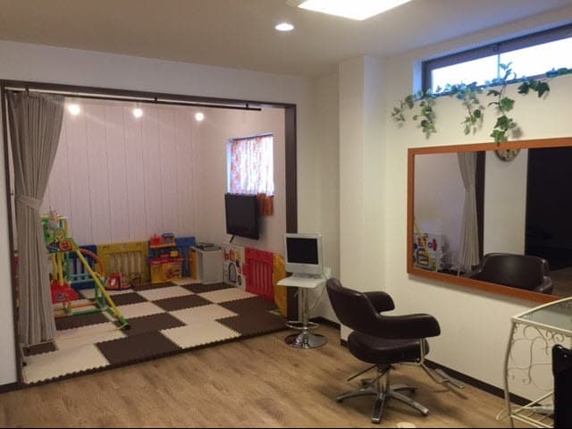 Revee salon photo 9